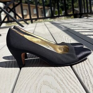 Salvatore Ferragamo Black Fabric Cap Toe Pumps Classic Evening Heels Women's 6